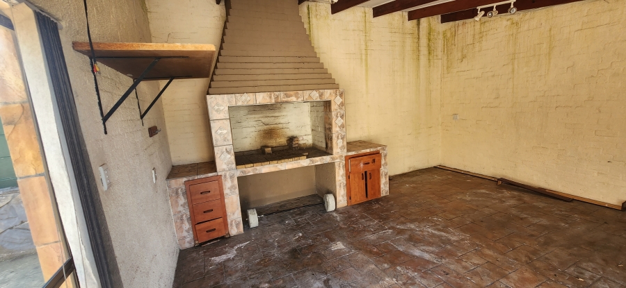 3 Bedroom Property for Sale in Dana Bay Western Cape